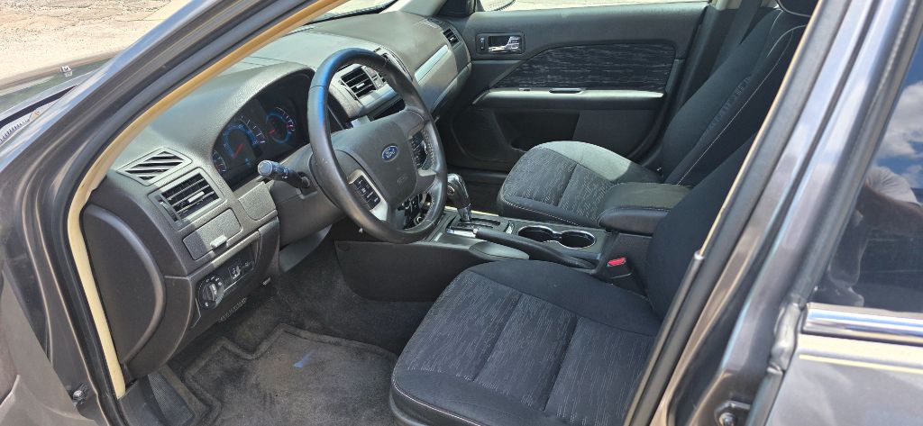 2011 Ford Fusion SE - Photo 8