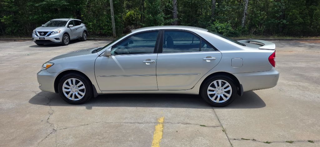 2004 Toyota Camry LE 4AT's photo