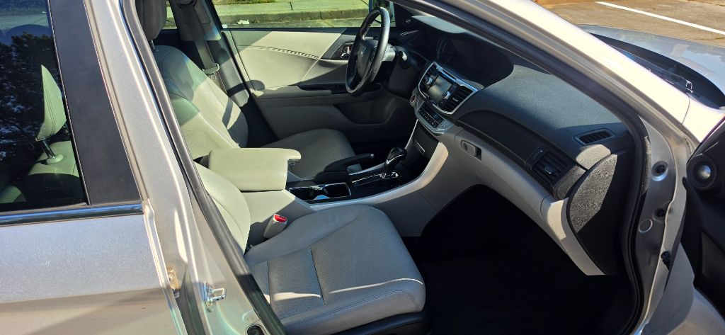 2013 Honda Accord EX-L - Photo 10