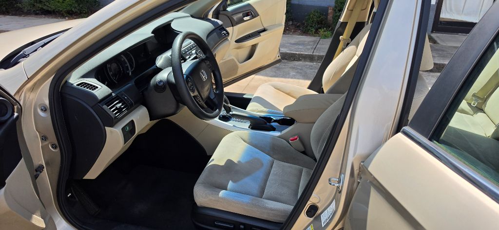 2013 Honda Accord EX - Photo 10