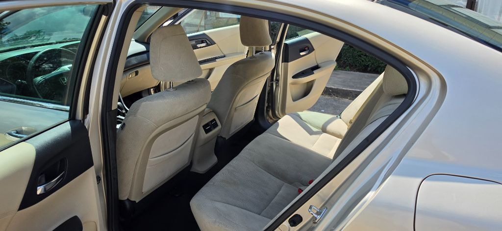 2013 Honda Accord EX - Photo 12
