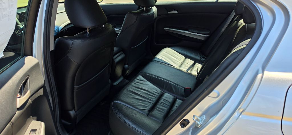 2009 Honda Accord EX-L - Photo 11